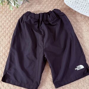 The North Face Boys Black Athletic Shorts – Size 14/16